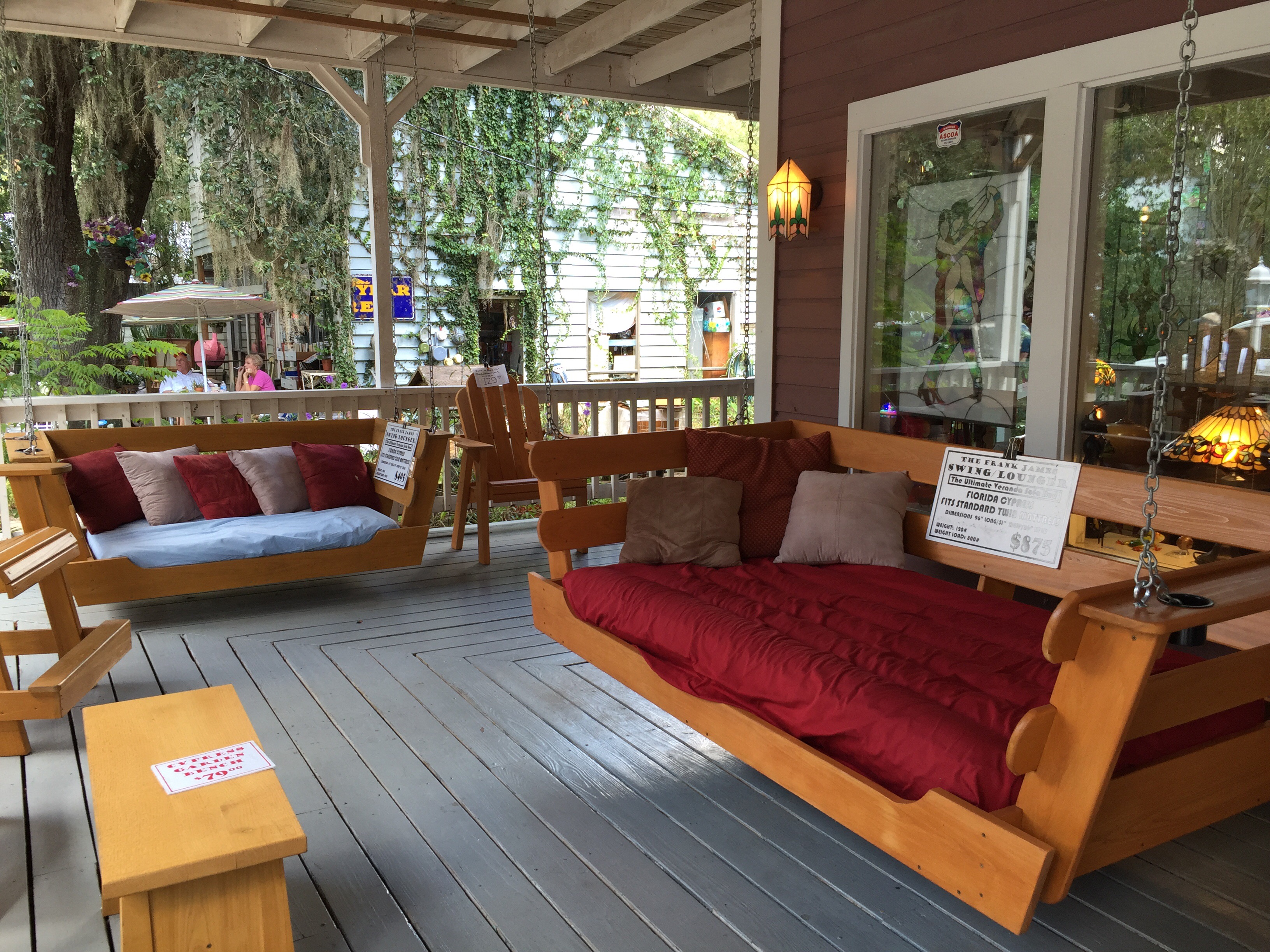I need one of these porch bed swi gs in my life.